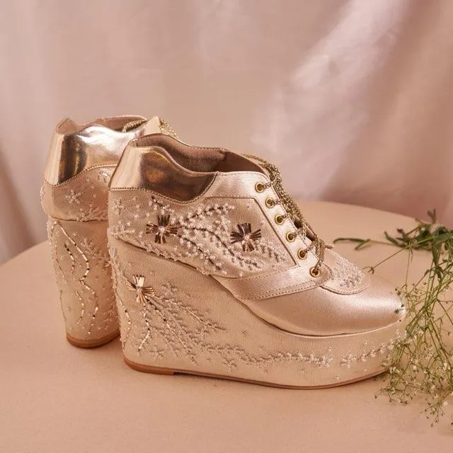 Customizable 4-Inch Cushioned Heels with Gold & Silver Embroidery | Stylish & Comfortable