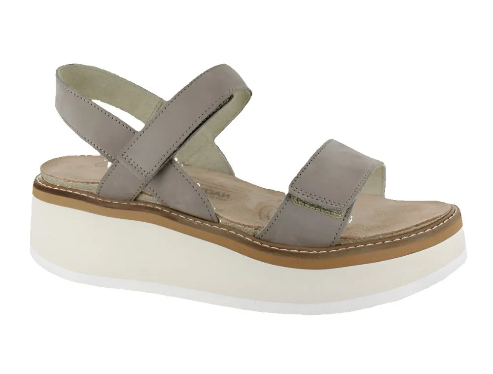 Meringue Stone Platform Sandal